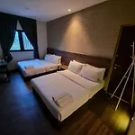Miico Hotel @ Mount Austin