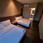 Miico Hotel @ Mount Austin
