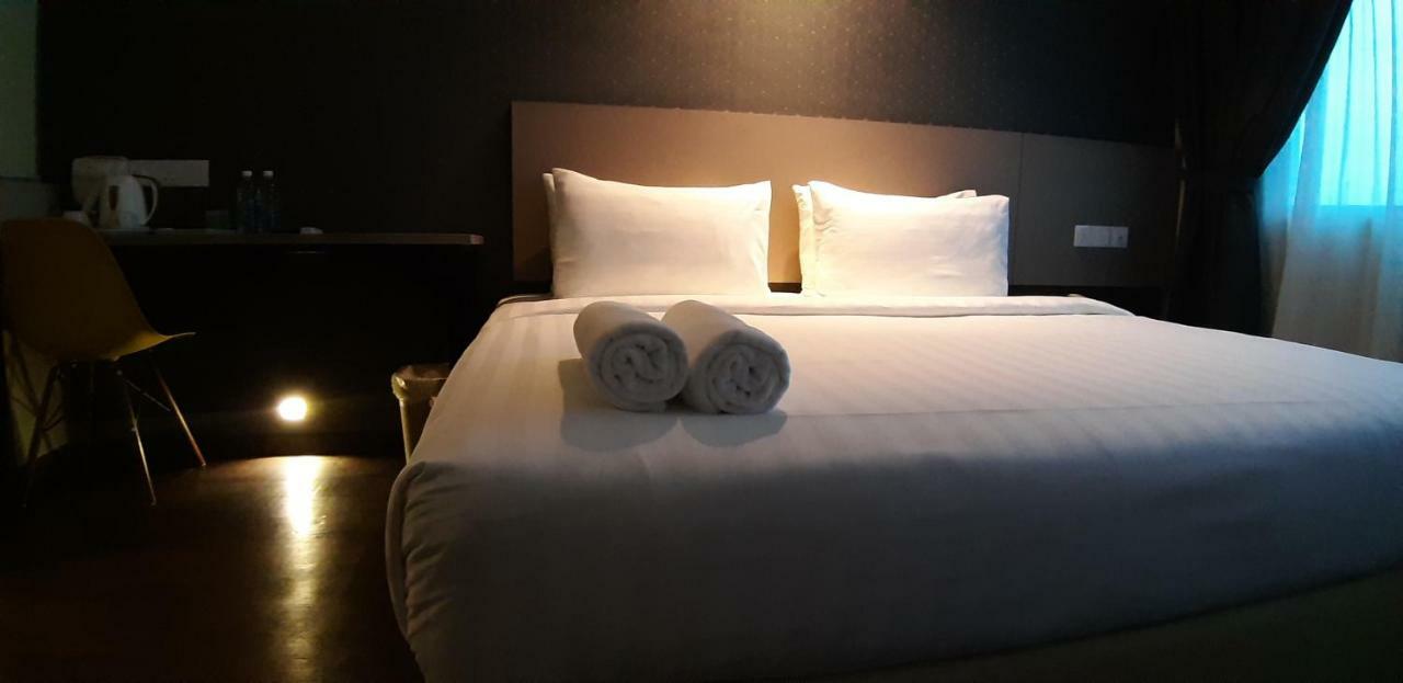 Miico @ Mount Austin Hotel 3*